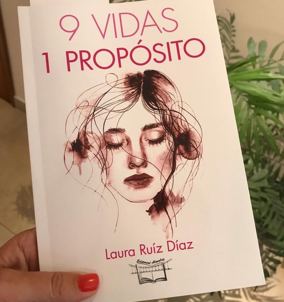 Libro 9 vidas
